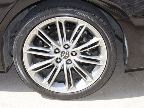 Used 2021 Toyota Avalon Limited w/ Advanced Safety Package image 27