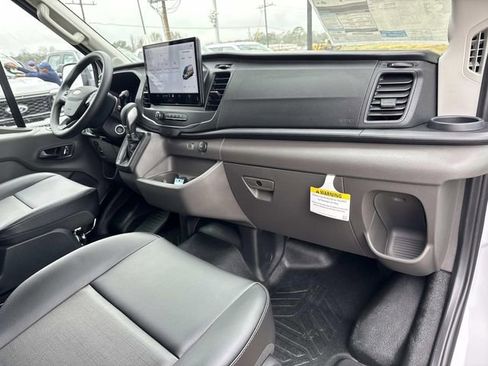 New 2026 Ford Transit 250 148 Medium Roof RWD image 17
