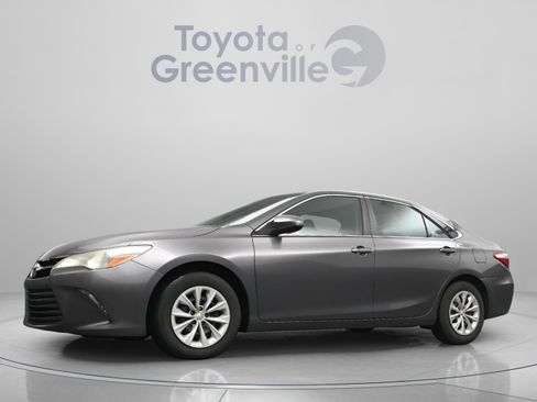 Used 2015 Toyota Camry LE FWD image 4
