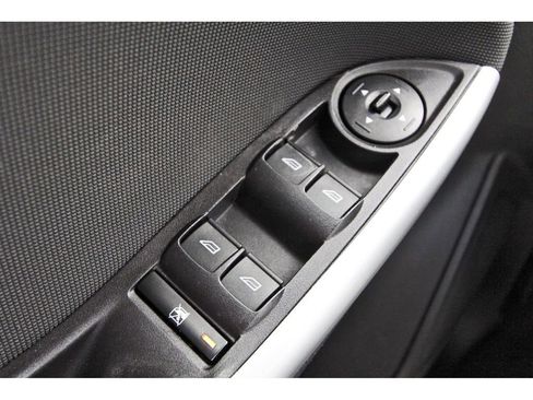 Used 2014 Ford Focus SE w/ Equipment Group 201A image 22