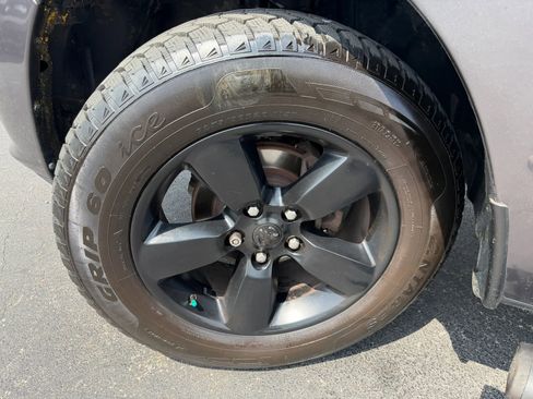 Used 2020 RAM 1500 Express w/ Wheel & Sound Group AWD/4WD image 40