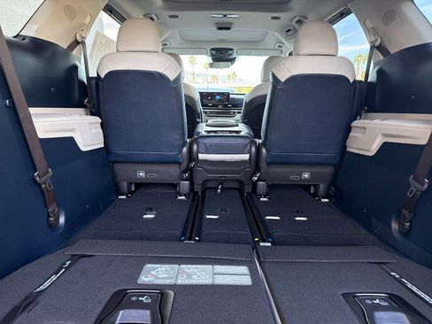 New 2026 Kia Carnival SX Prestige image 16