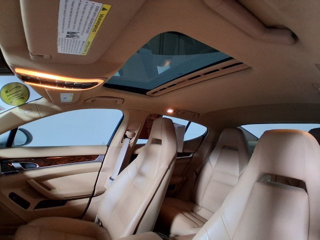 Used 2012 Porsche Panamera 4 image 11