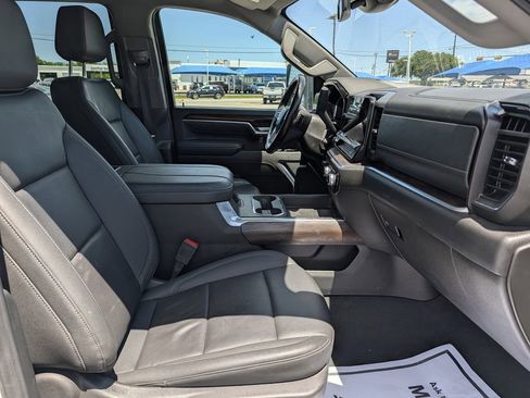 Used 2025 GMC Sierra 2500 SLT w/ SLT Convenience Package AWD/4WD image 31