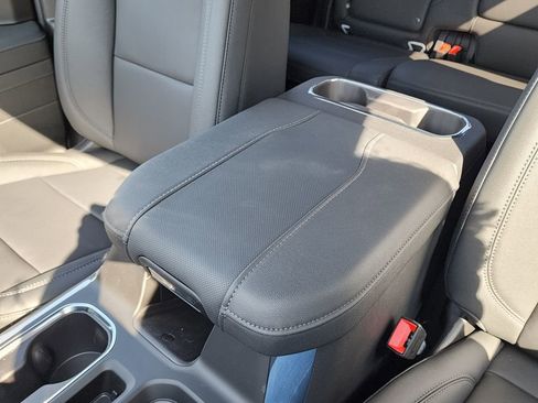 New 2026 GMC Sierra 1500 SLT w/ SLT Premium Plus Package image 31