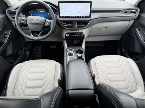 Certified 2023 Ford Escape SE w/ PHEV Premium Package image 13