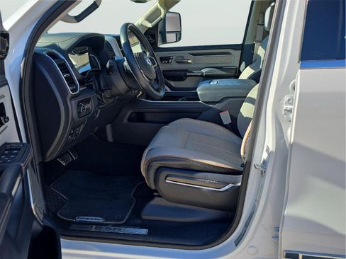 Used 2025 RAM 1500 Tungsten w/ Off Road Group image 9