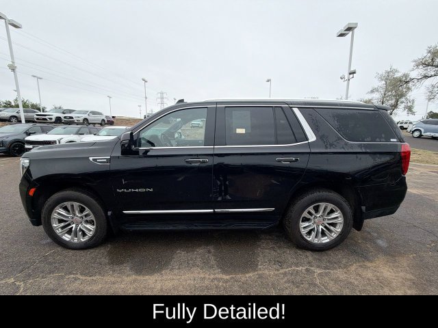 Used 2023 GMC Yukon SLT w/ SLT Luxury Package AWD/4WD image 3