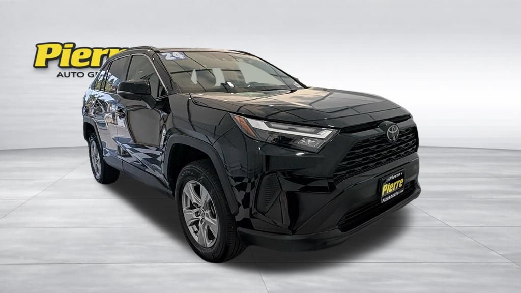 Used 2024 Toyota RAV4 XLE FWD image 7