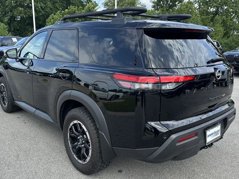 Used 2024 Nissan Pathfinder Rock Creek AWD/4WD image 8