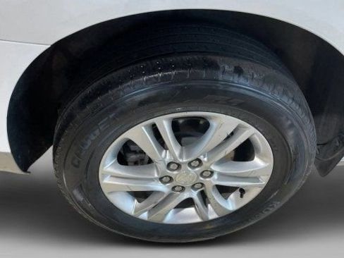 Used 2019 Buick Enclave Essence FWD image 24