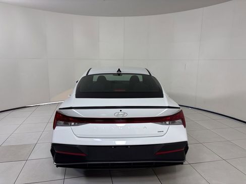 New 2025 Hyundai Elantra SEL FWD image 4