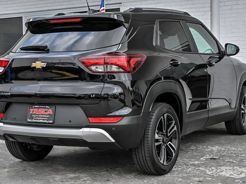 Used 2024 Chevrolet TrailBlazer LT w/ LT Cold Weather Package AWD/4WD image 10