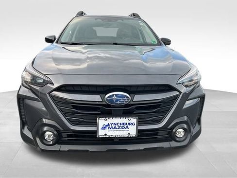 Used 2023 Subaru Outback Premium image 8