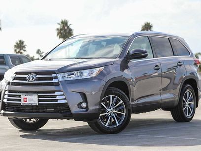 Certified 2019 Toyota Highlander XLE