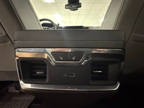 New 2026 GMC Sierra 2500 SLT w/ SLT Premium Package AWD/4WD image 9