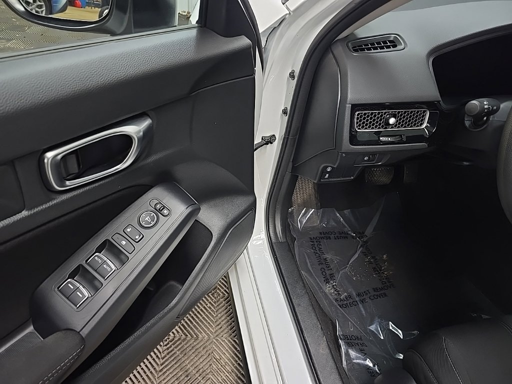 Used 2023 Honda Civic LX image 27