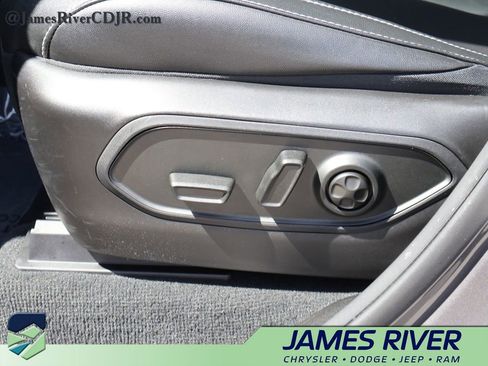 Used 2024 Jeep Grand Cherokee L Limited image 25