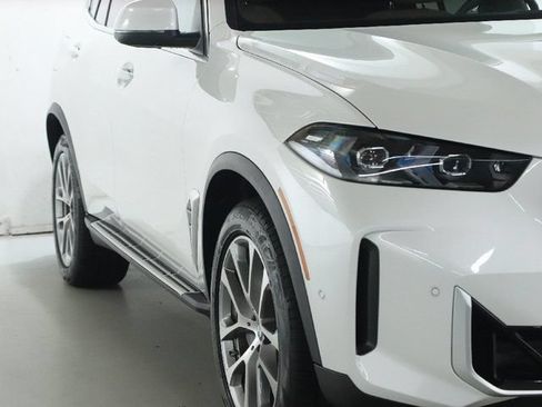 Used 2026 BMW X5 xDrive50e AWD/4WD image 8