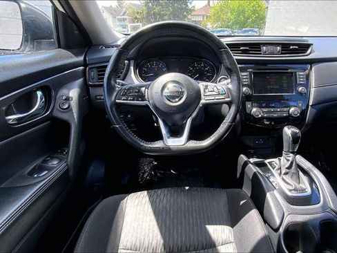 Used 2019 Nissan Rogue SV w/ Premium Package AWD/4WD image 4