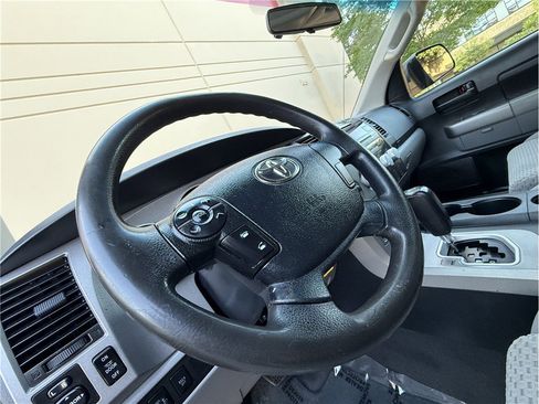 Used 2012 Toyota Tundra 4x4 Double Cab image 13