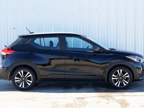 Used 2020 Nissan Kicks SV image 44