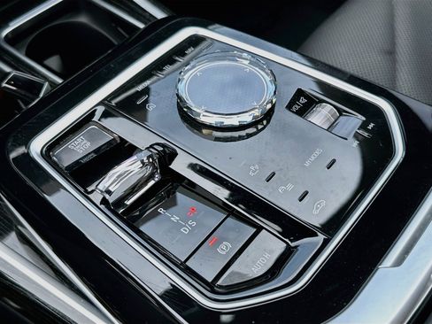 Certified 2024 BMW 740i RWD image 16