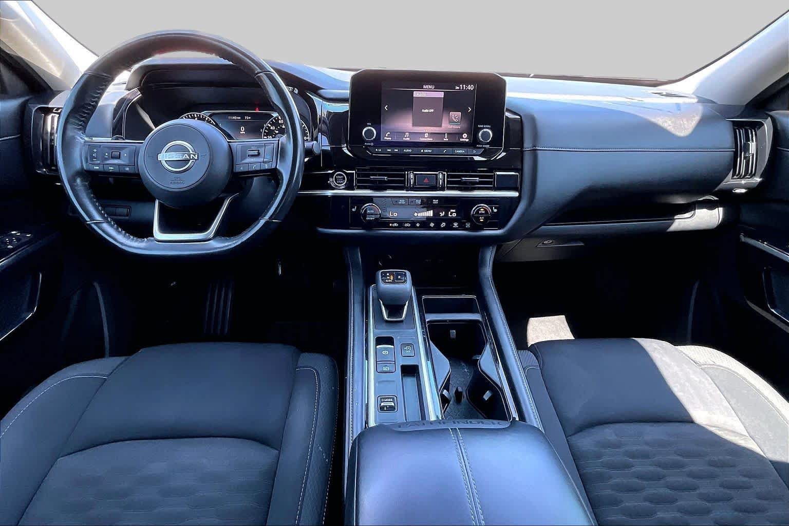 Used 2022 Nissan Pathfinder SV FWD image 15