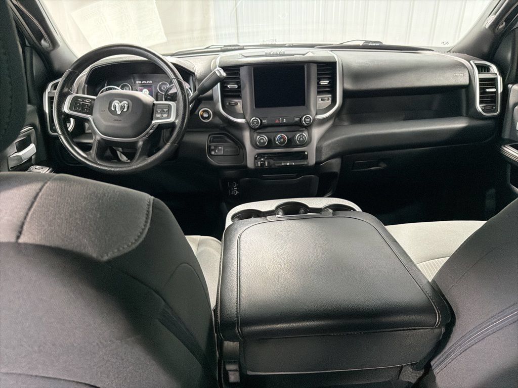 Used 2022 RAM 2500 Big Horn AWD/4WD image 3