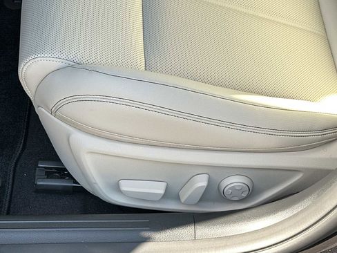 New 2026 Genesis G70 2.5T RWD image 10