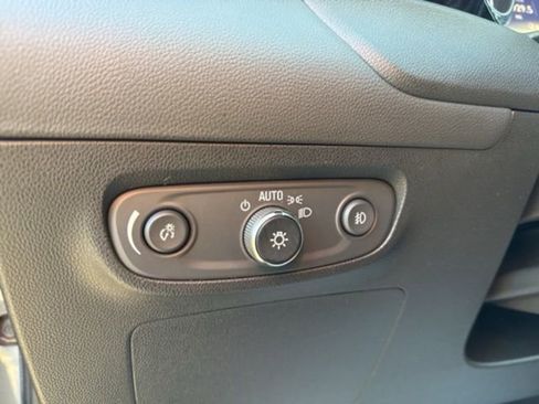 Used 2022 Buick Encore GX Select image 35