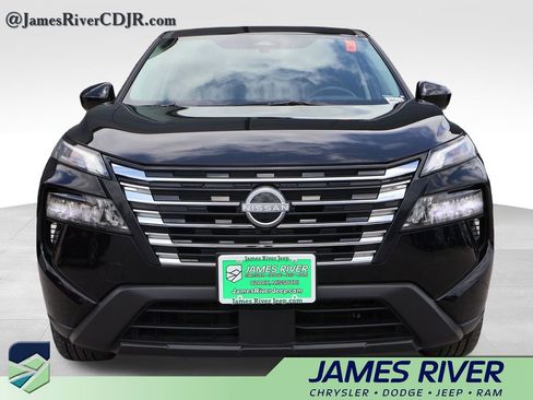 Used 2025 Nissan Rogue SV FWD image 7