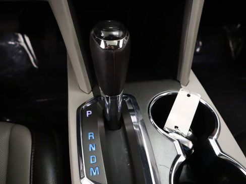 Used 2017 Chevrolet Equinox Premier w/ Enhanced Convenience Package AWD/4WD image 9