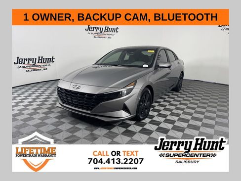 Used 2022 Hyundai Elantra SEL image 1