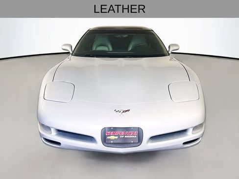 Used 2003 Chevrolet Corvette Coupe RWD image 4