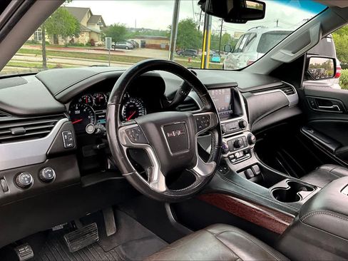 Used 2019 GMC Yukon SLT image 18