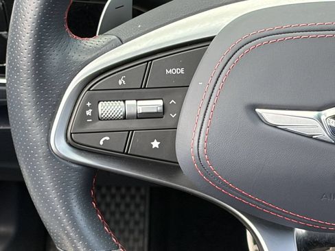 Used 2023 Genesis GV70 2.5T w/ Sport Prestige Package AWD/4WD image 20