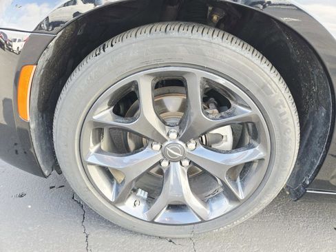 Used 2023 Chrysler 300 S image 22