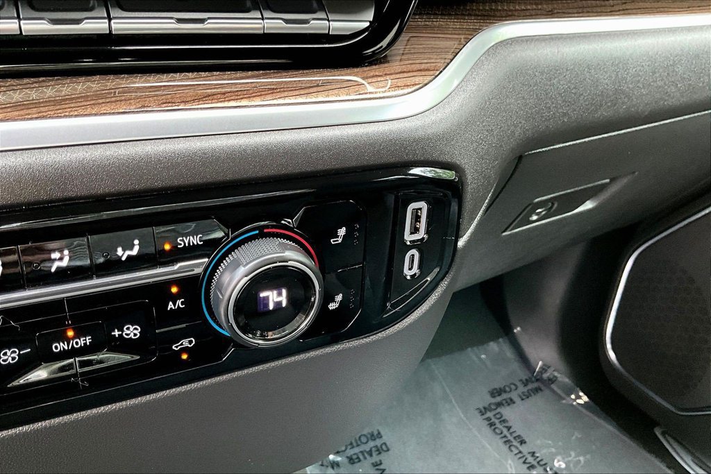 Used 2026 Chevrolet Silverado 1500 LT AWD/4WD image 19