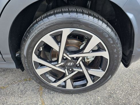Used 2022 Hyundai Kona Limited FWD image 38