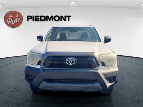 Used 2015 Toyota Tacoma 2WD Access Cab image 2