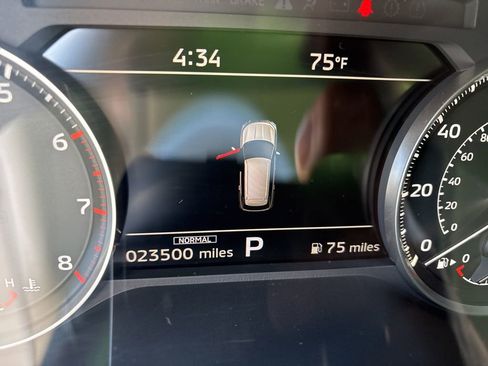 Used 2025 Mitsubishi Outlander SE AWD/4WD image 14