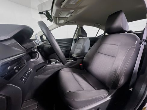 Used 2019 Nissan Altima 2.5 S FWD image 11