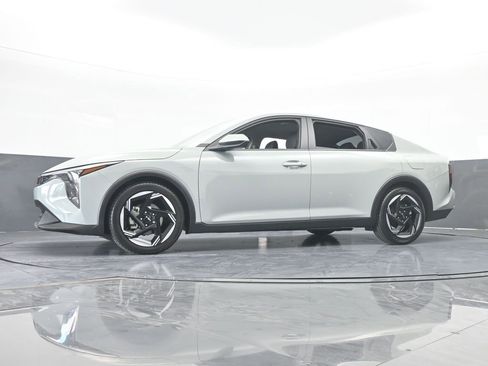 Used 2025 Kia K4 EX image 56