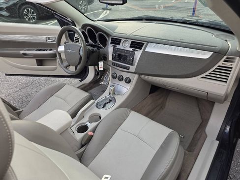 Used 2008 Chrysler Sebring Touring w/ Special Touring Group FWD image 15