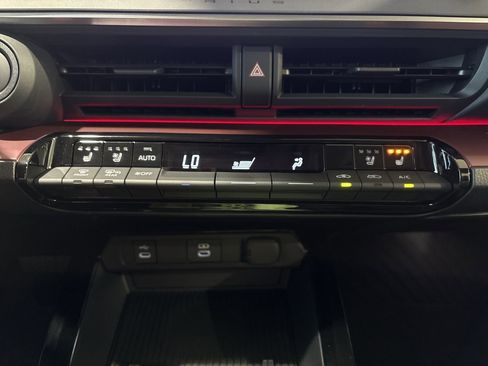 New 2026 Toyota Prius Plug-In Hybrid image 20