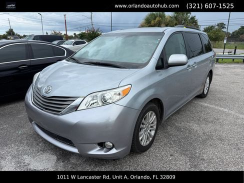 Used 2014 Toyota Sienna XLE w/ XLE Premium Package FWD image 1