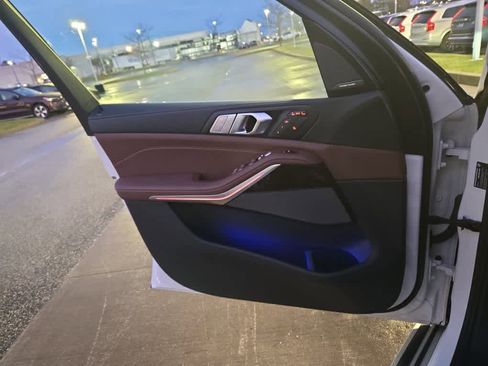 Used 2026 BMW X7 xDrive40i image 21