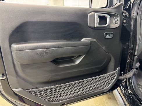 Used 2022 Jeep Wrangler Unlimited Sport AWD/4WD image 8
