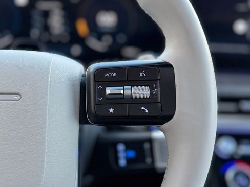 Used 2024 Hyundai Santa Fe Limited image 12